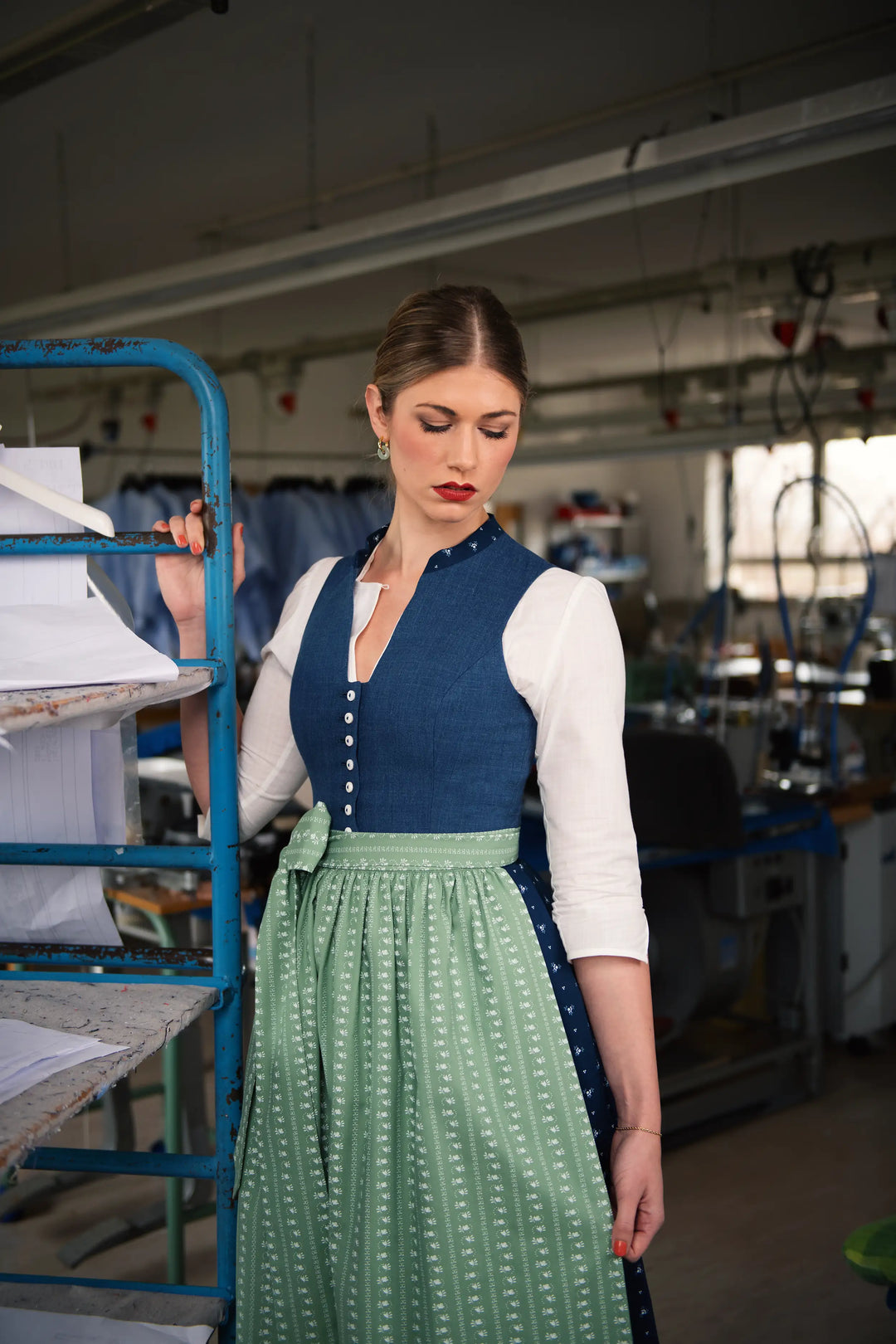 Dirndl 'Abensberg' dunkelblau