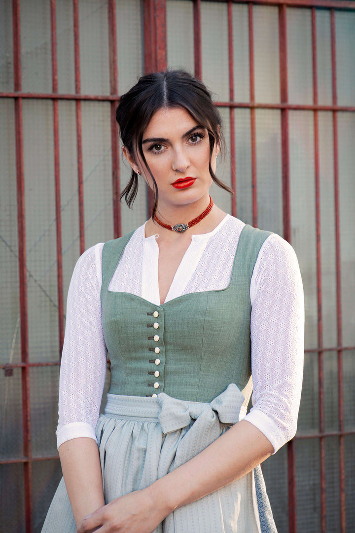 Dirndl München Laden Herzausschnitt Bernried Kropfkette