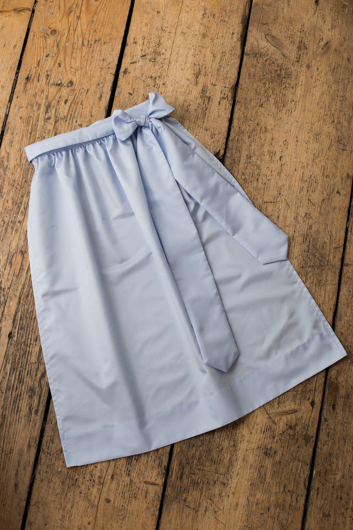 Schürze 'Schwabing' hellblau