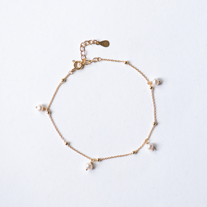 Armband 'Bettelarmband Perlen gold'