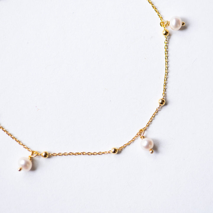 Armband 'Bettelarmband Perlen gold'