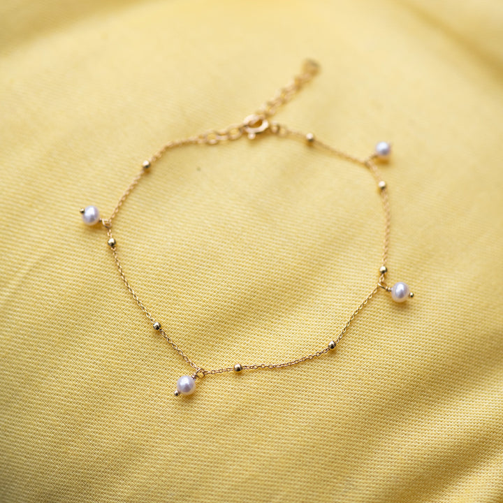 Armband 'Bettelarmband Perlen gold'