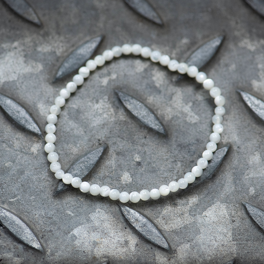 Armband 'Edelstein Kugeln Perlmutt"