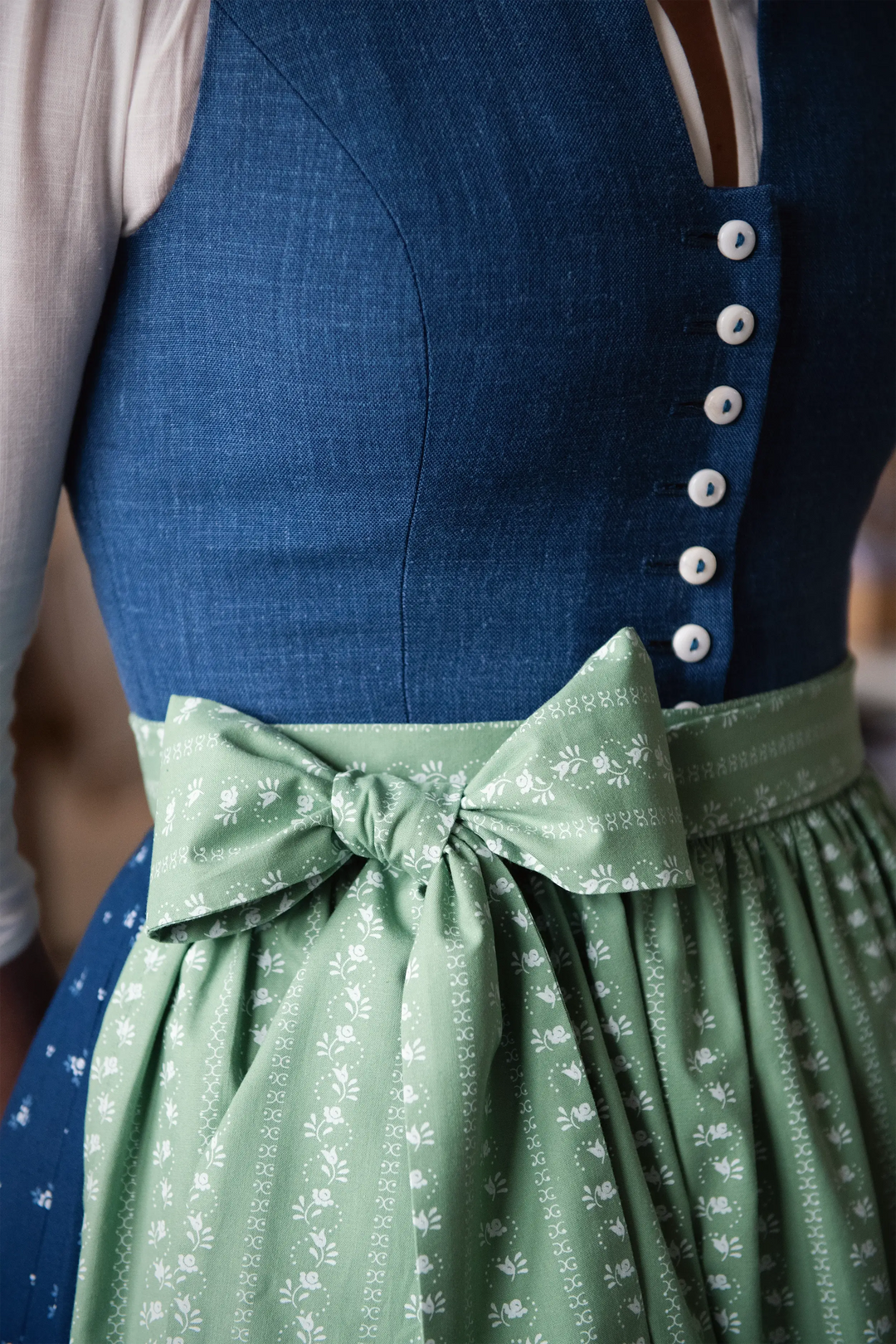 Dirndl 'Abensberg' dunkelblau