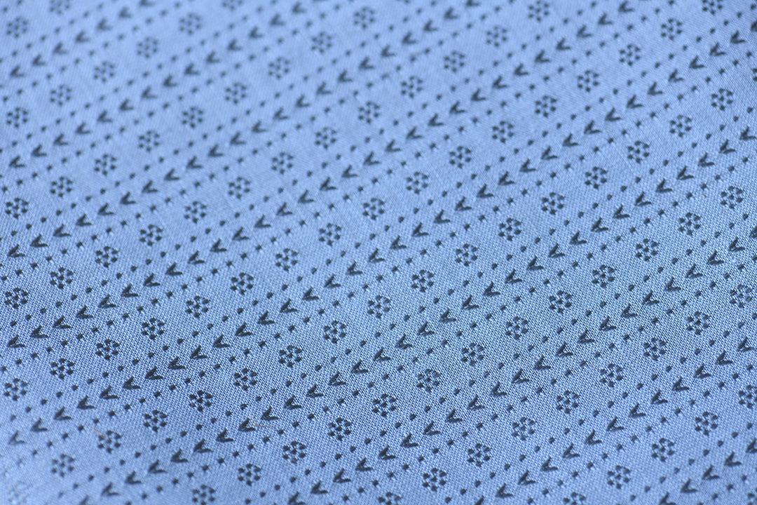 Jacquardstoff rauchblau mit Rankenmuster