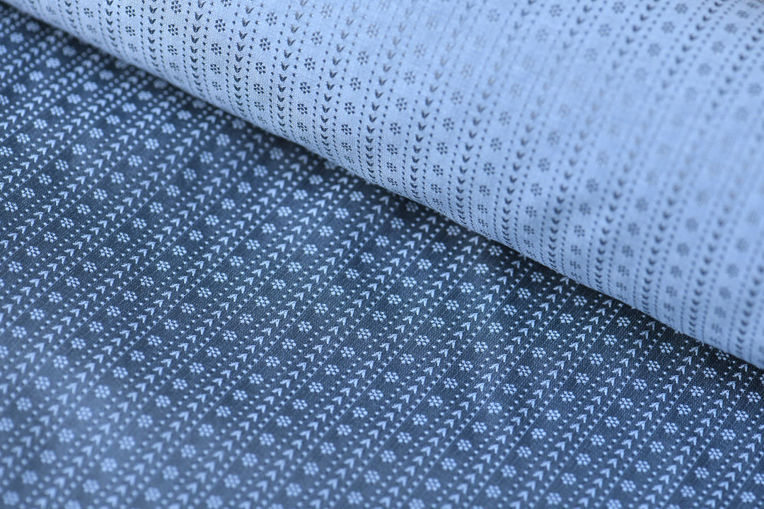 Jacquardstoff rauchblau mit Rankenmuster