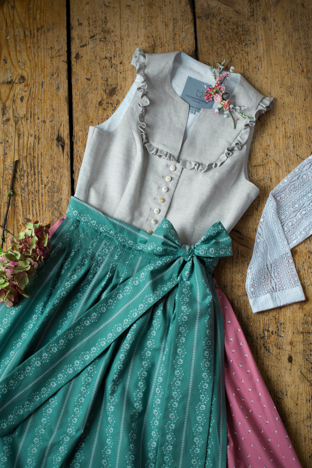 Dirndl 'Bogen' rosa