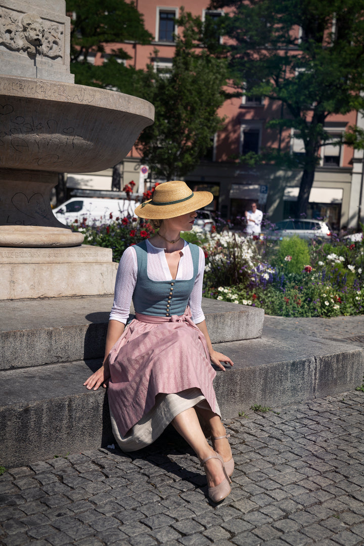 Dirndl 'Utting'