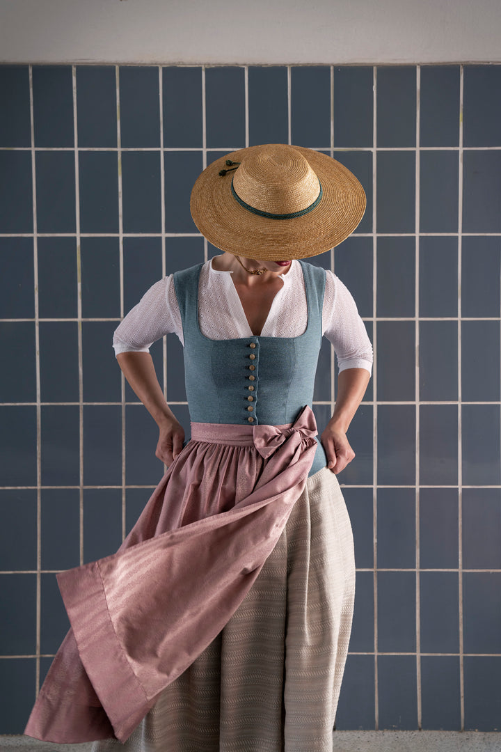 Dirndl 'Utting'