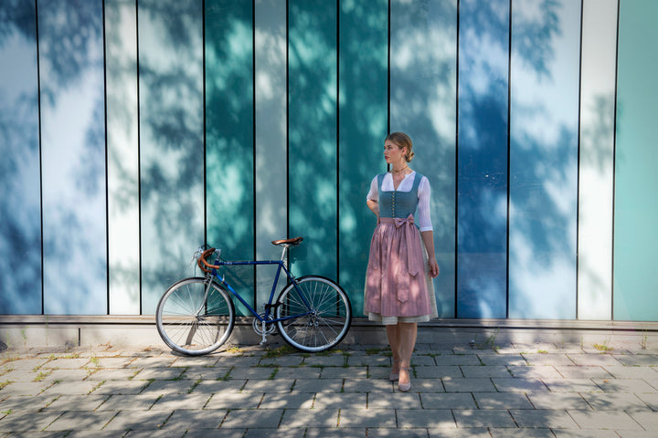 Dirndl 'Utting'